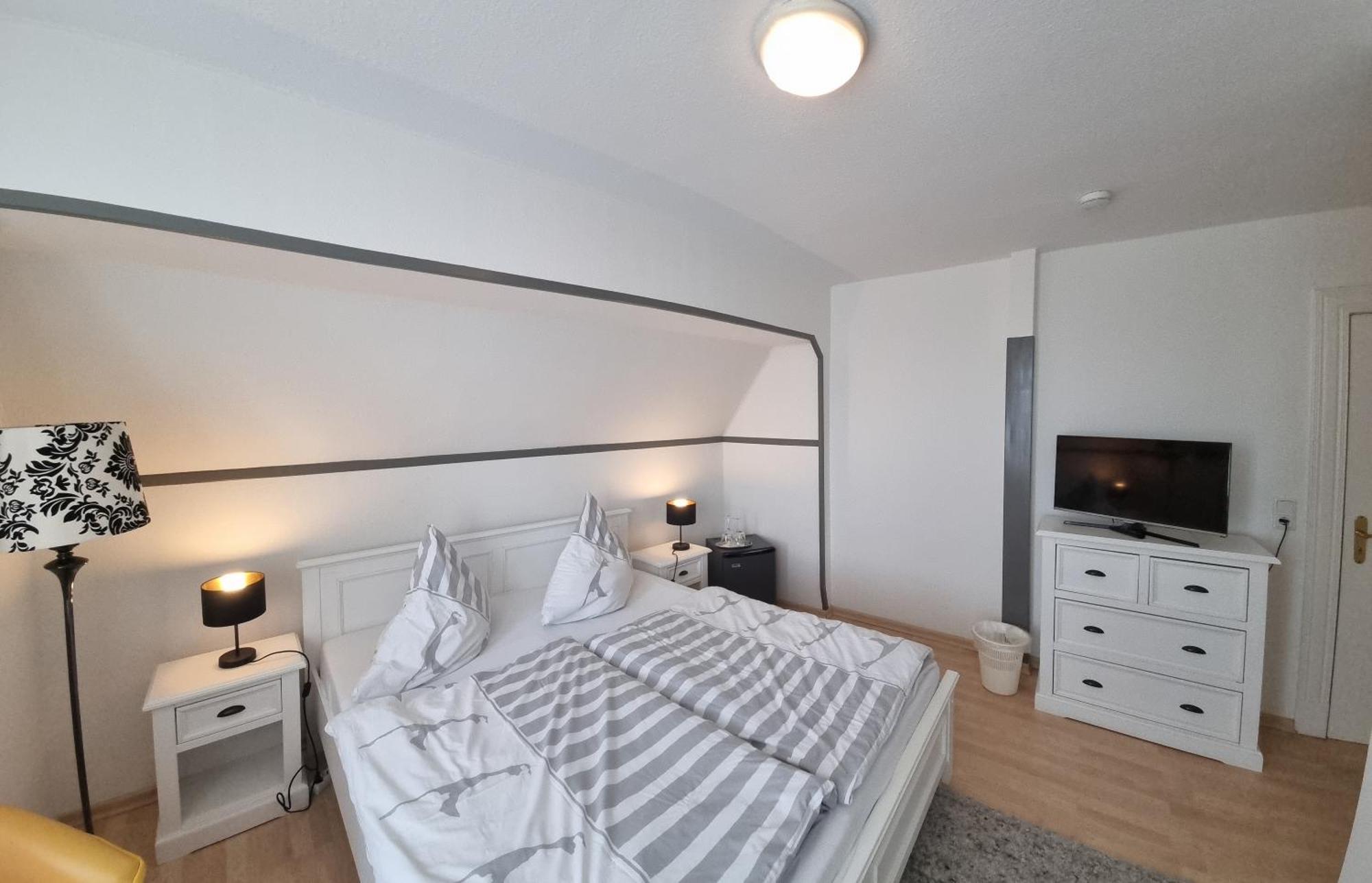 Hotel-Cafe-Lindow Wenningstedt-Braderup المظهر الخارجي الصورة