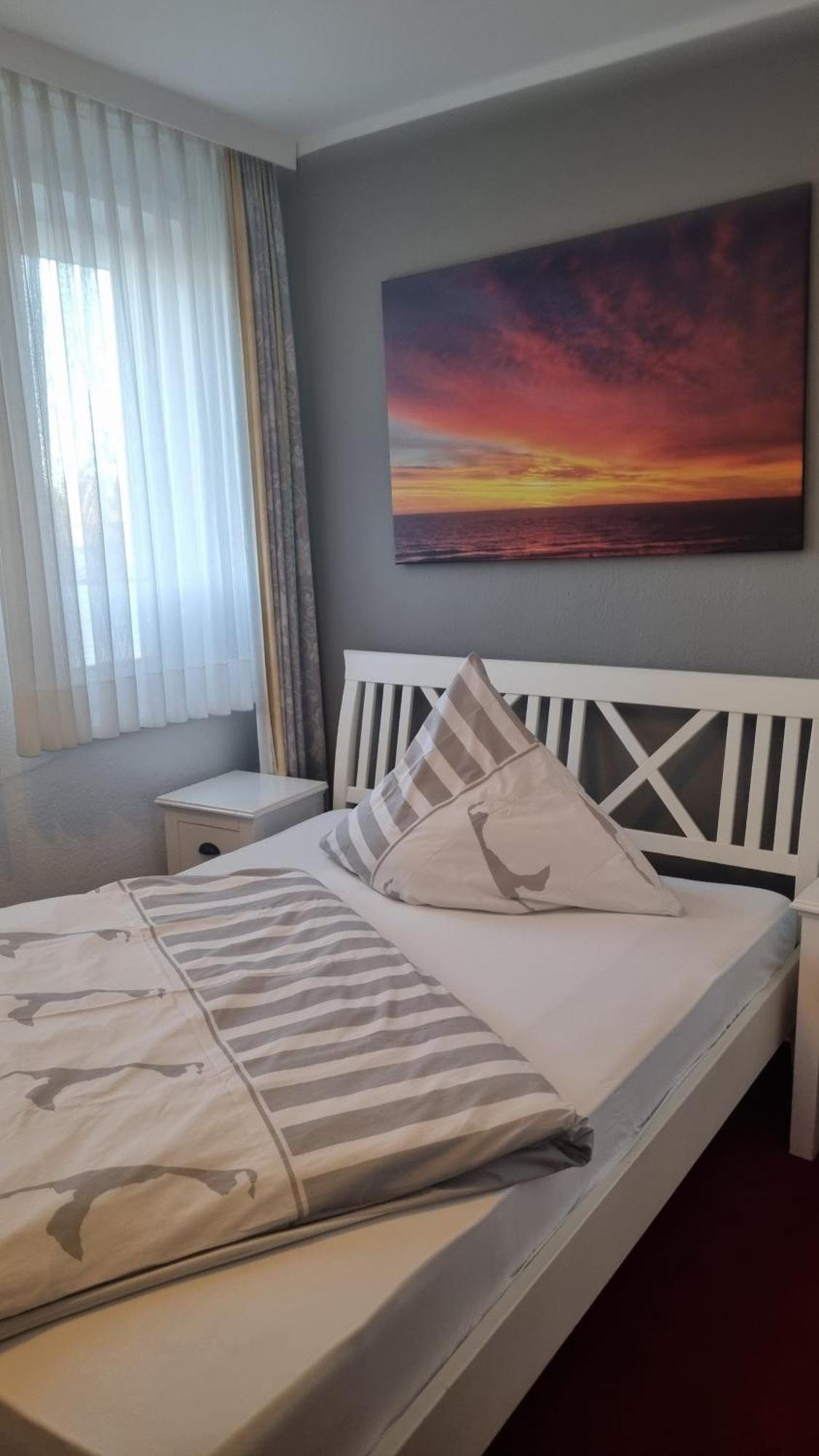 Hotel-Cafe-Lindow Wenningstedt-Braderup المظهر الخارجي الصورة