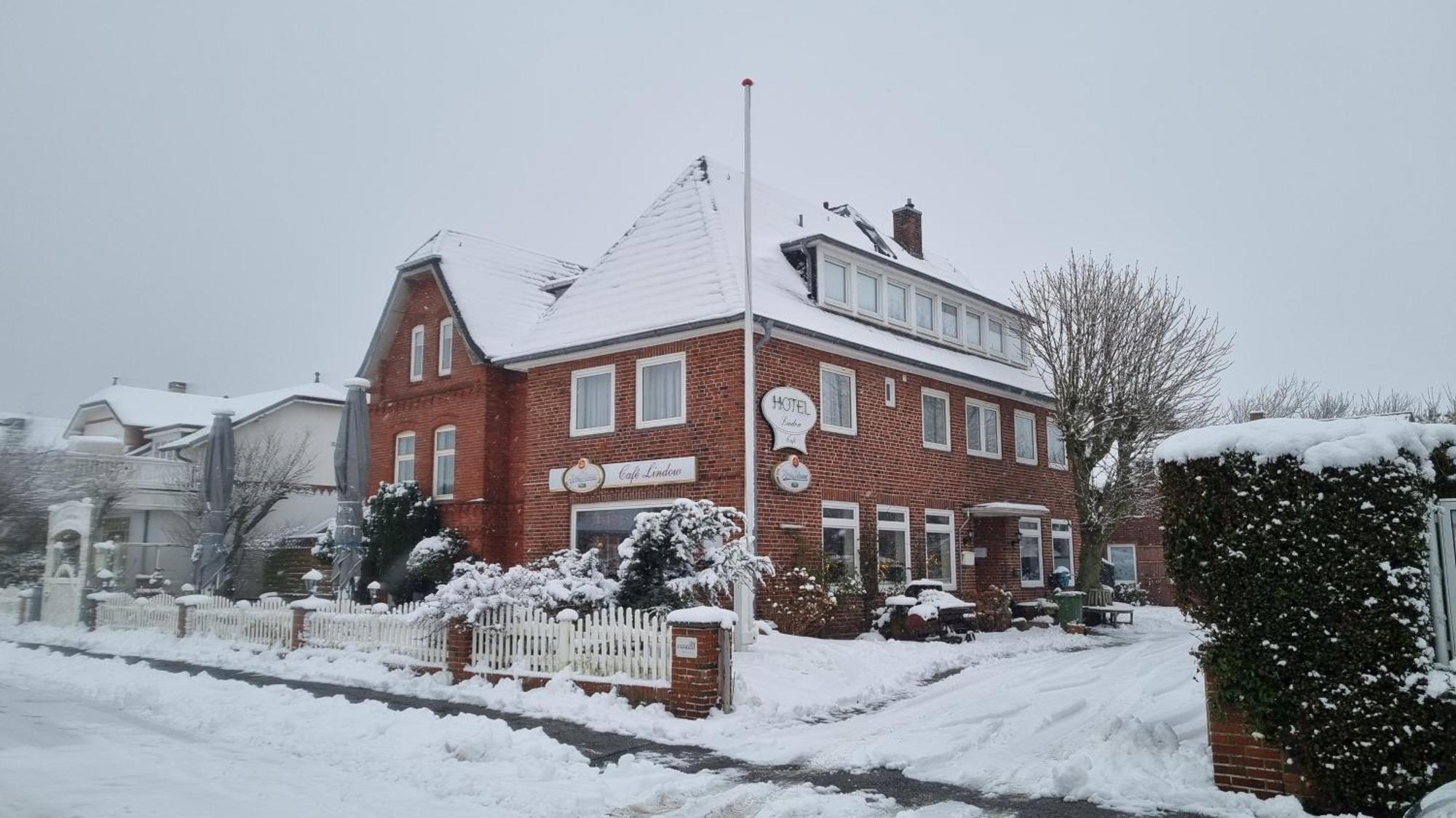 Hotel-Cafe-Lindow Wenningstedt-Braderup المظهر الخارجي الصورة