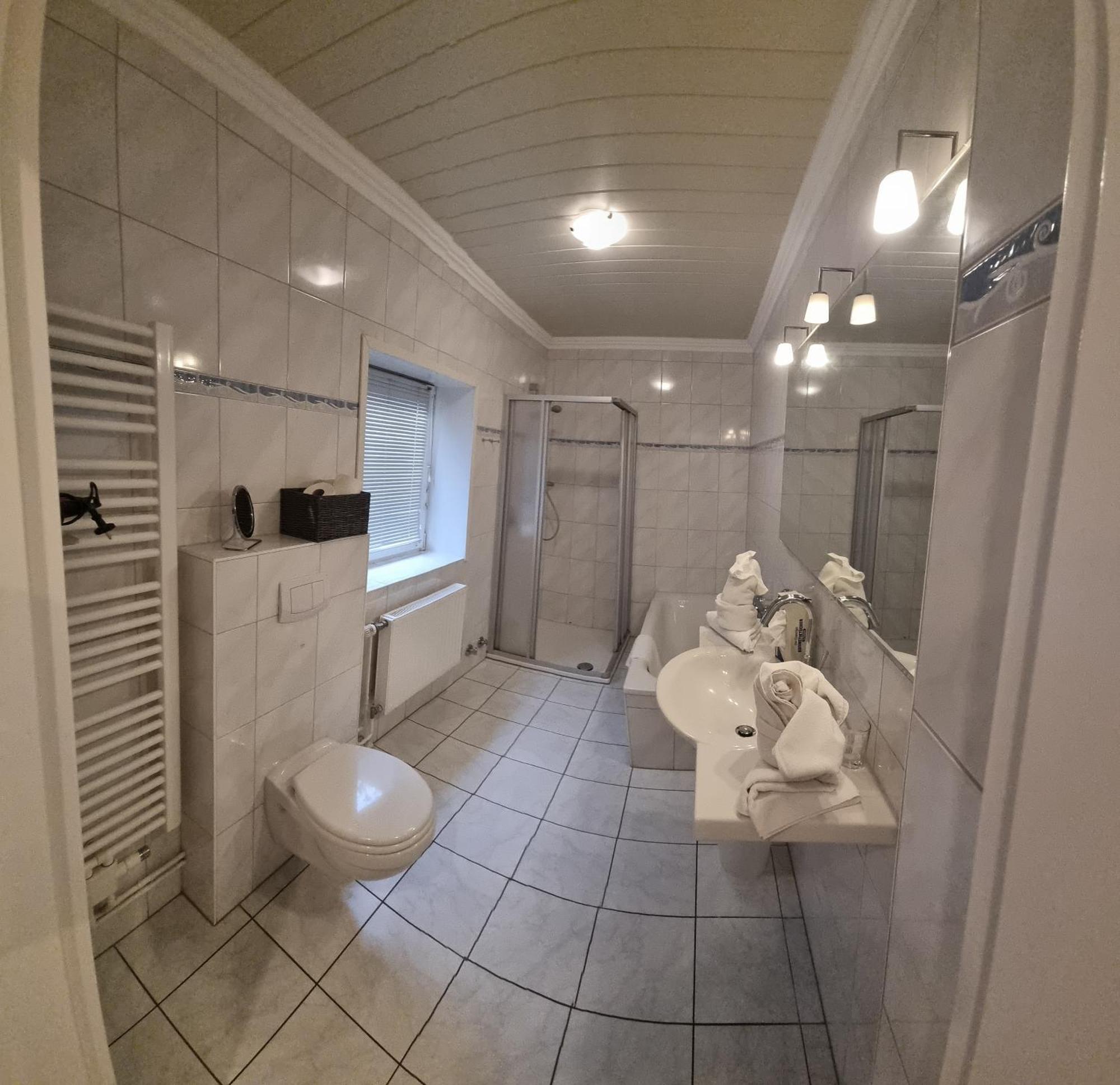 Hotel-Cafe-Lindow Wenningstedt-Braderup المظهر الخارجي الصورة